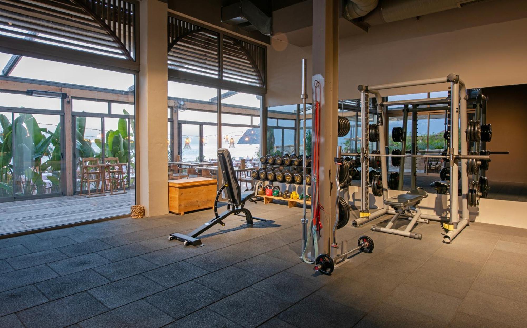 Day One Beach Resort & Spa - Adult Only Alanya Esterno foto The gym at the hotel