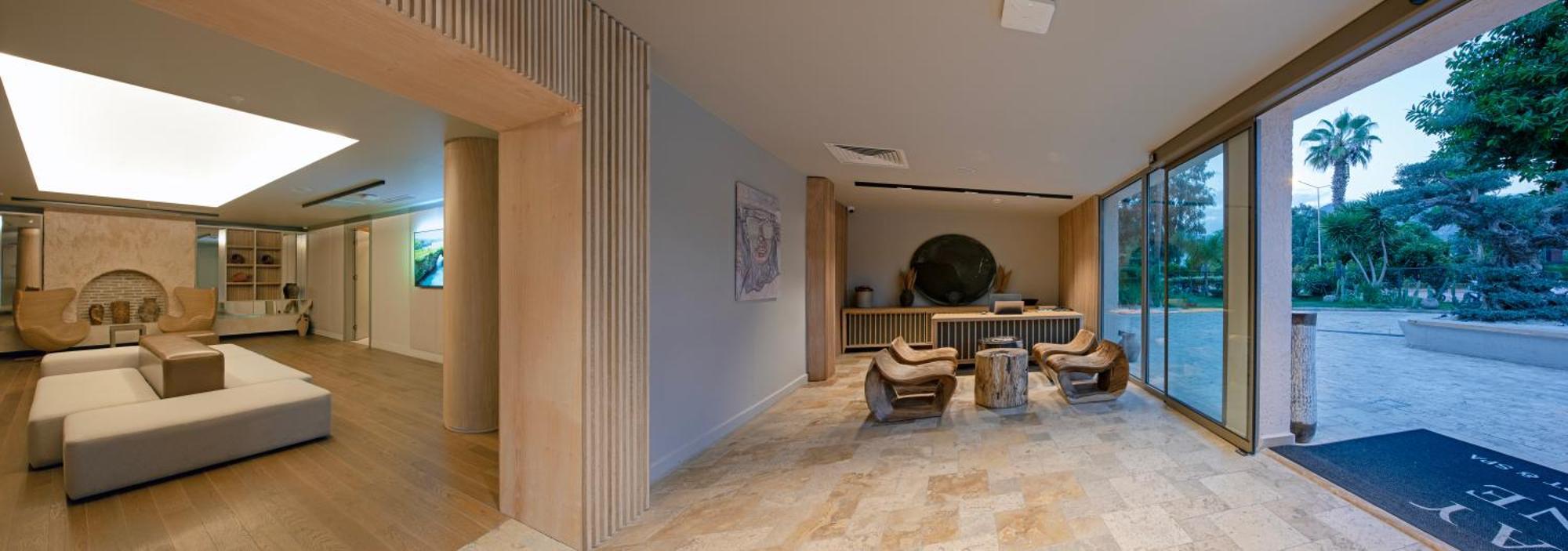 Day One Beach Resort & Spa - Adult Only Alanya Esterno foto The interior of the hotel