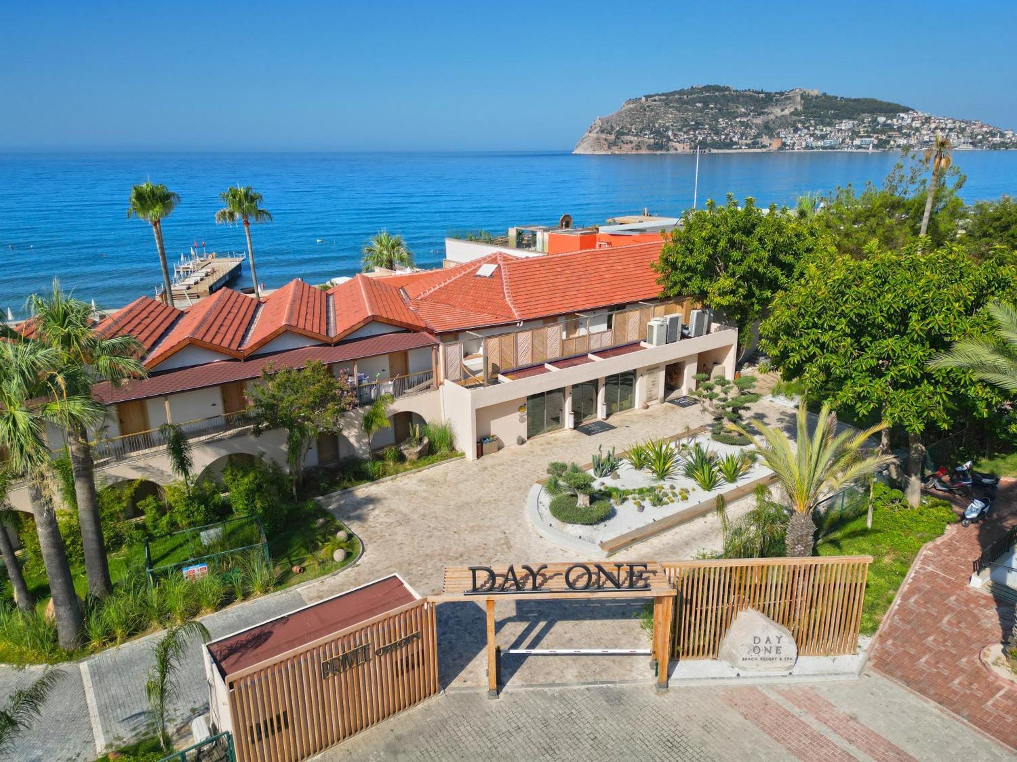 Day One Beach Resort & Spa - Adult Only Alanya Esterno foto Dry-Onne